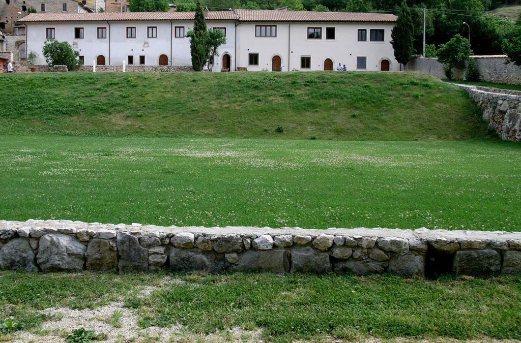 Appartamenti Il Capomandro SantʼAnatolia Exteriör bild
