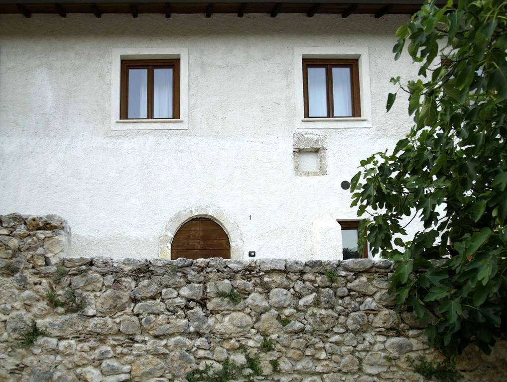 Appartamenti Il Capomandro SantʼAnatolia Exteriör bild